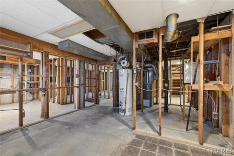 $100,000 | 9844 Mecca Lane, Breckenridge Hills, MO 63074