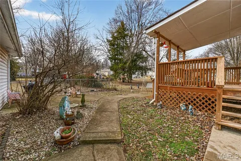 $100,000 | 9844 Mecca Lane, Breckenridge Hills, MO 63074