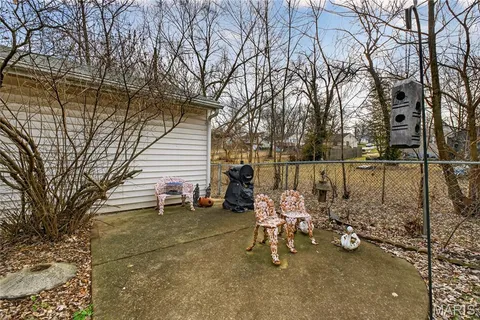 $100,000 | 9844 Mecca Lane, Breckenridge Hills, MO 63074