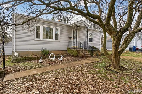 $100,000 | 9844 Mecca Lane, Breckenridge Hills, MO 63074