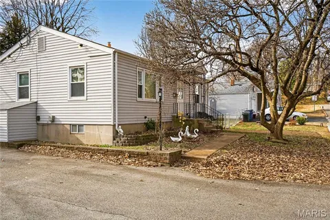 $100,000 | 9844 Mecca Lane, Breckenridge Hills, MO 63074