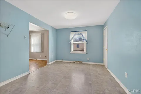 $100,000 | 9844 Mecca Lane, Breckenridge Hills, MO 63074