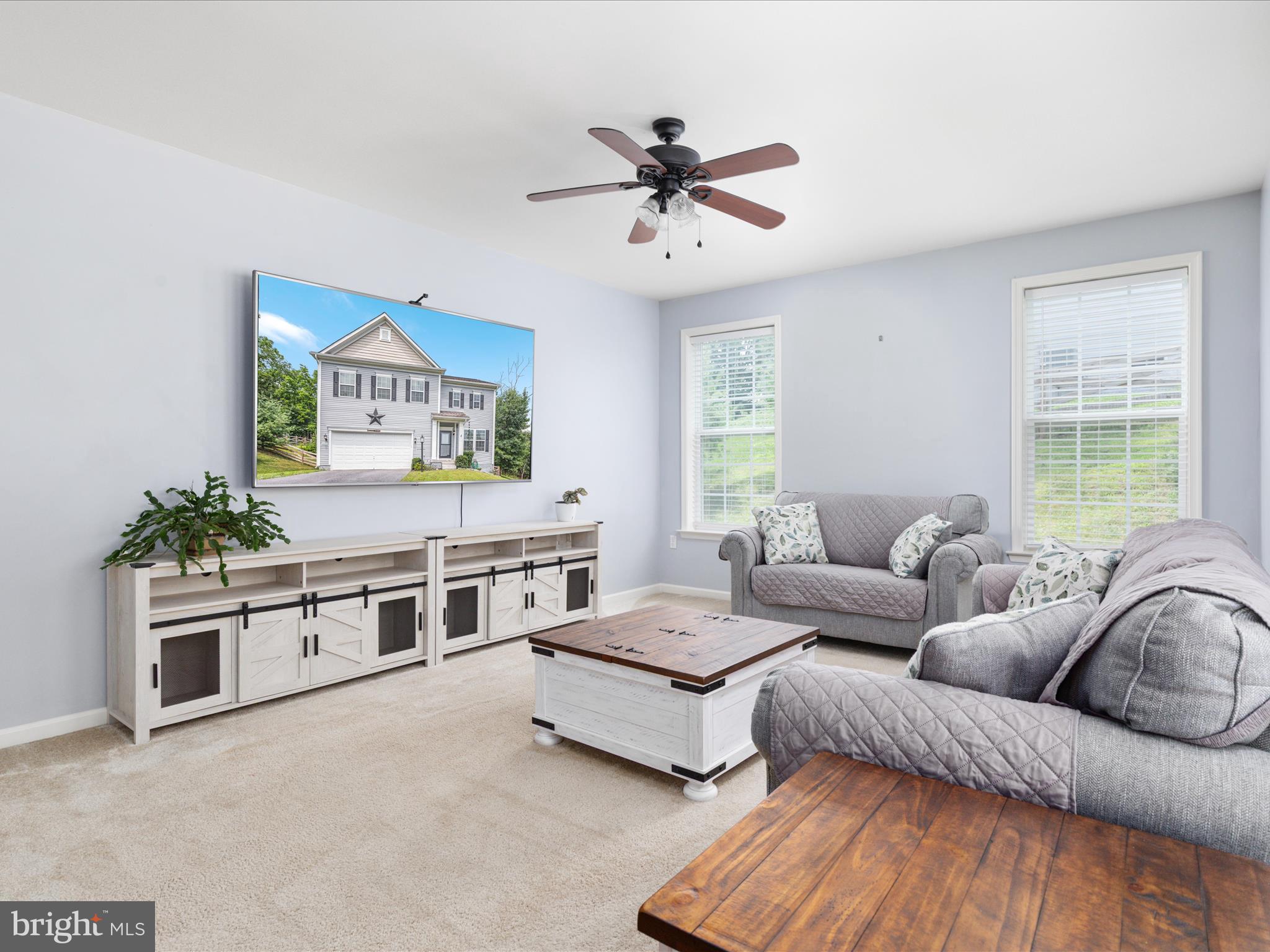 1039 Masters Drive Cross Junction, VA 22625 - Photo 16 of 73 Gathering room off kitchen
