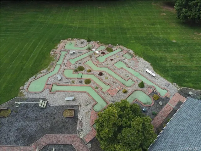 a view of a tennis court