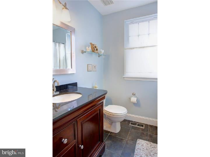 4 Berkshire Road Westampton, NJ 08060 - Photo 20 of 24 Bathroom