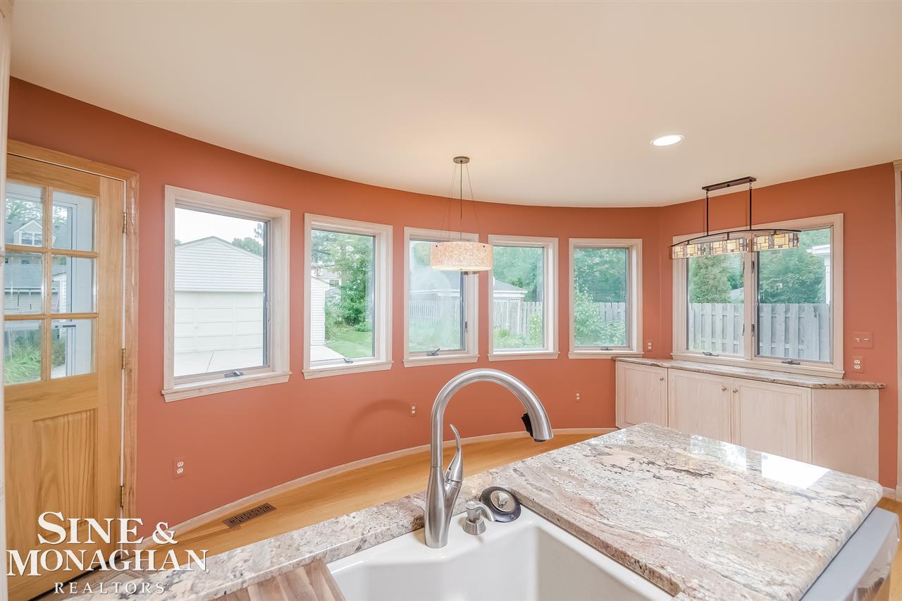 1396 Audubon Road Grosse Pointe Park, MI 48230 - Photo 10 of 37