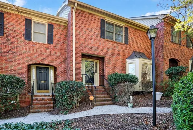 $425,000 | 1352 Sheffield Glen Way Northeast, Atlanta, GA 30329
