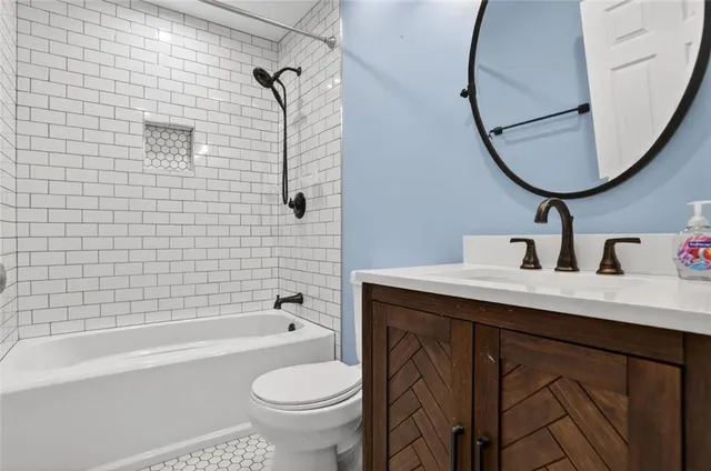 $425,000 | 1352 Sheffield Glen Way Northeast, Atlanta, GA 30329