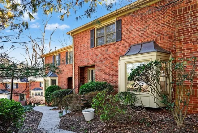 $425,000 | 1352 Sheffield Glen Way Northeast, Atlanta, GA 30329