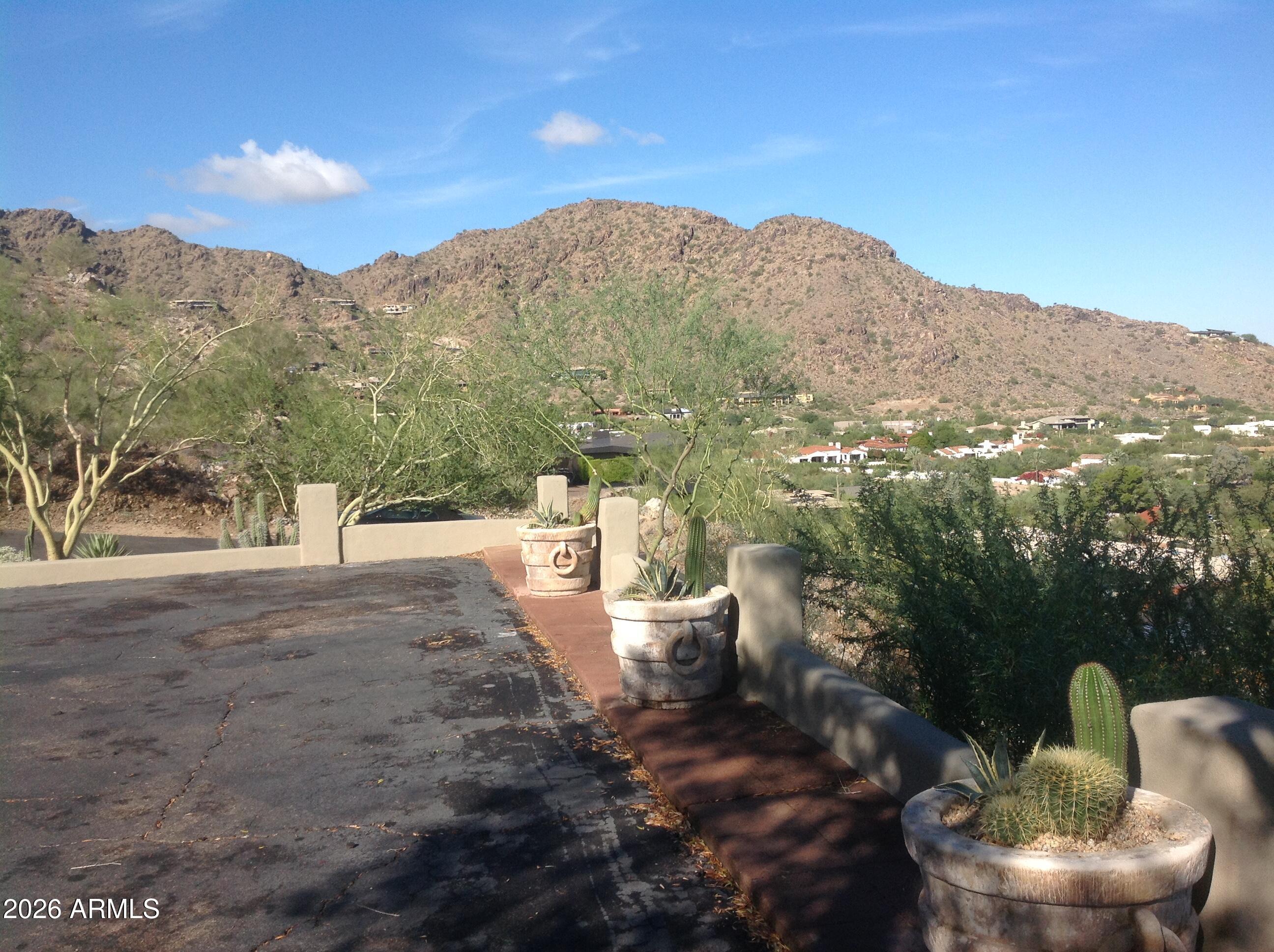 6301 East Hummingbird Lane Paradise Valley, AZ 85253 - Photo 4 of 12 HB view @ Guest Park to West.