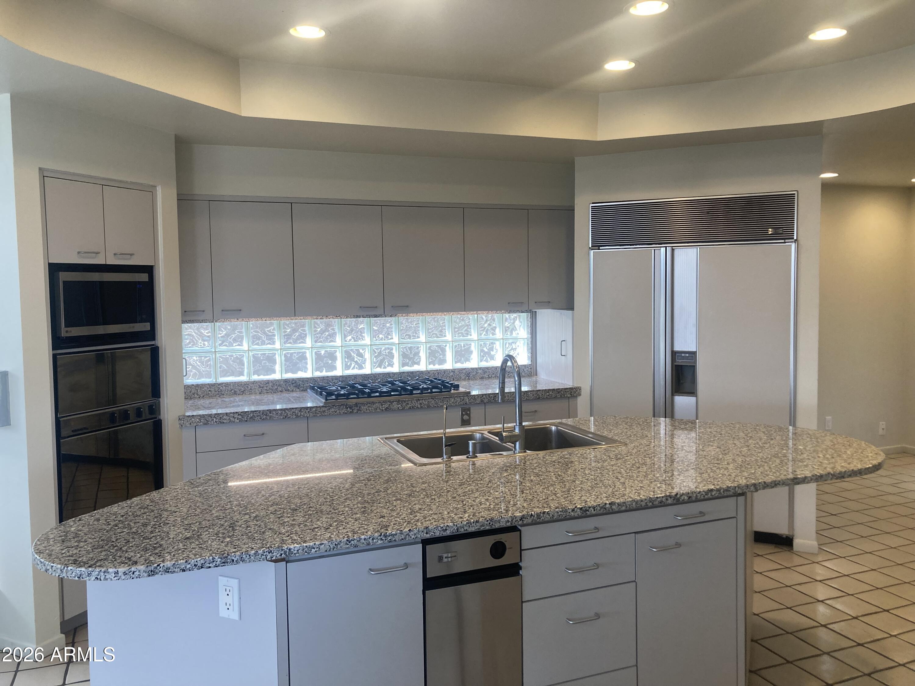 6301 East Hummingbird Lane Paradise Valley, AZ 85253 - Photo 7 of 12 Kitchen SubZero