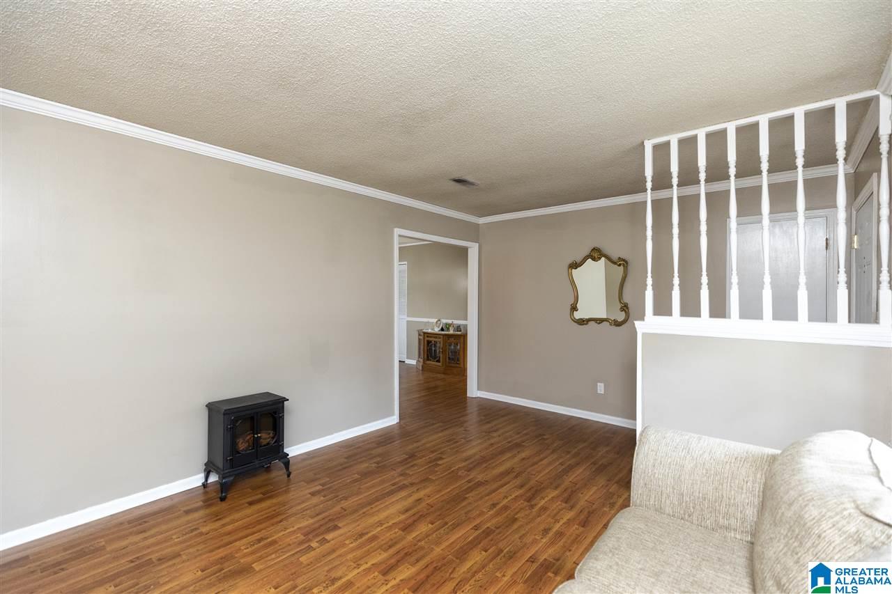 509 Overhill Road Pelham, AL 35124 - Photo 5 of 29
