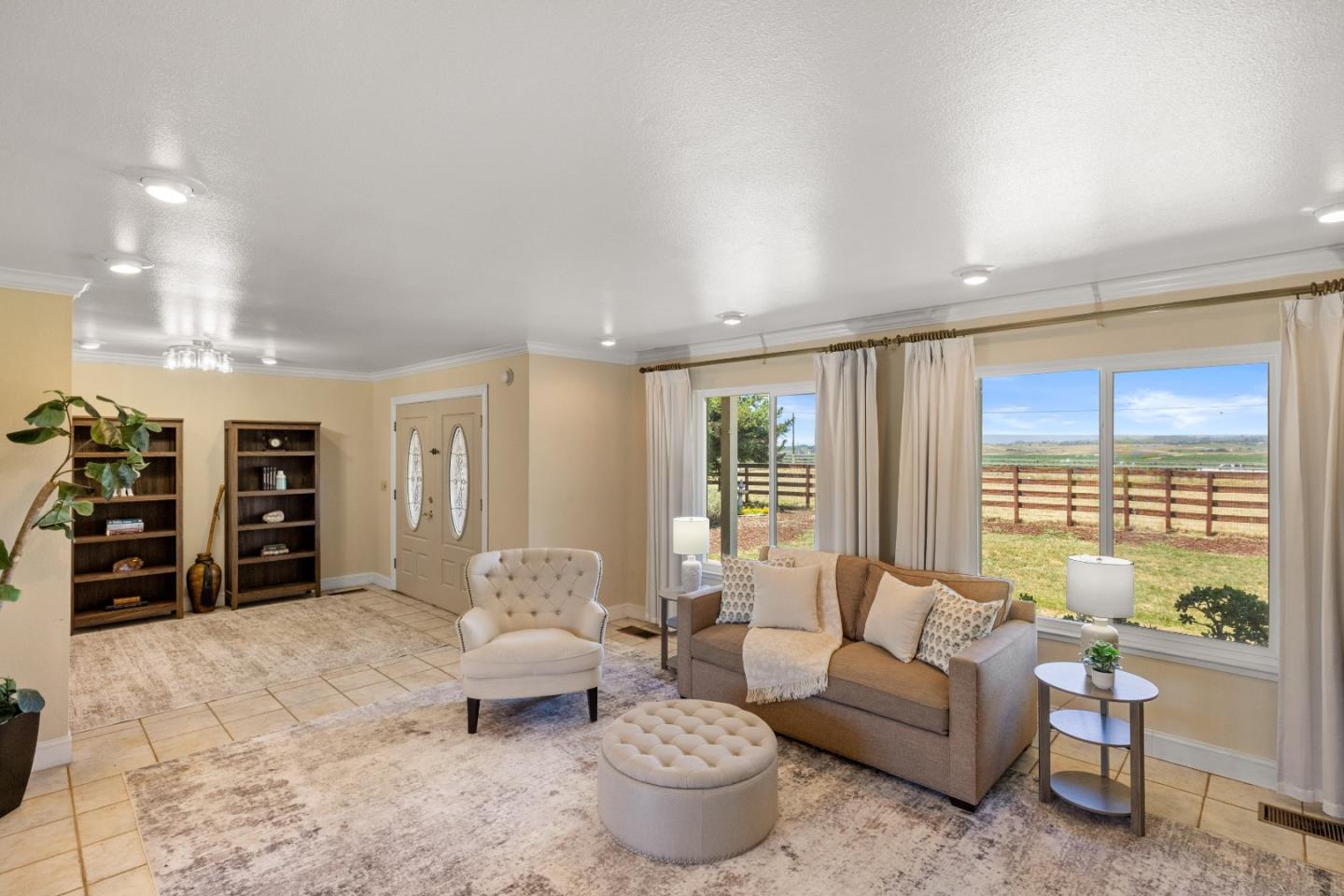 268 Espinosa Road Salinas, CA 93907 - Photo 4 of 23