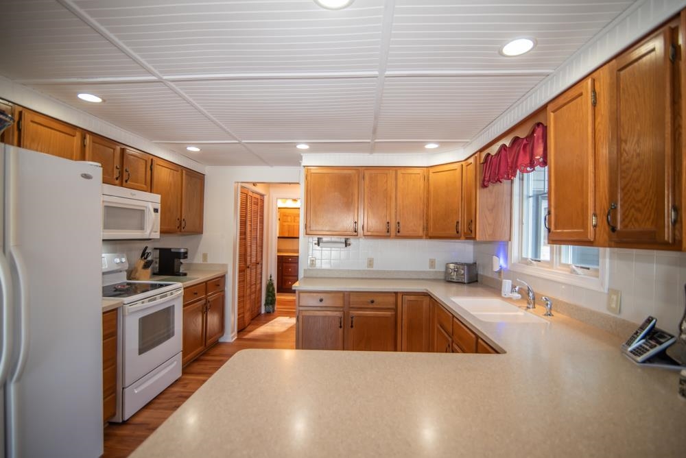 55 Weeks Drive Wakefield, NH 03830 - Photo 11 of 52