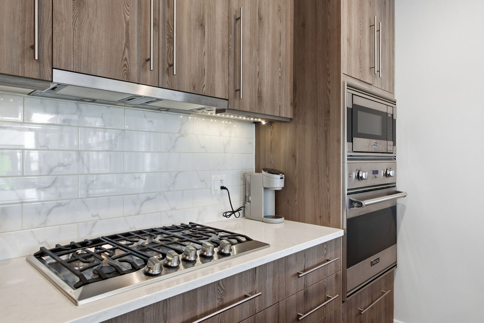 236 South Racine Avenue, Unit 501 Chicago, IL 60607 - Photo 6 of 31