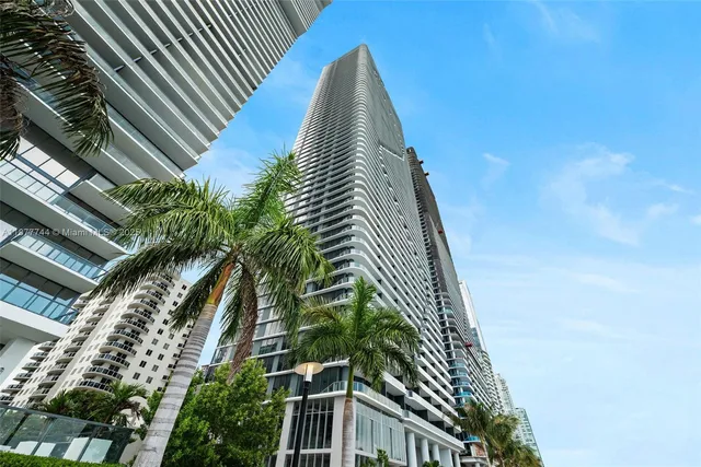 $6,000 | 700 Northeast 24th Street, Unit 3404, Miami, FL 33137