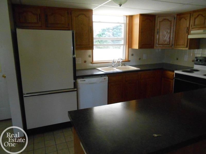 7425 Babcock Road Lexington, MI 48450 - Photo 18 of 38 31303855-17.JPG