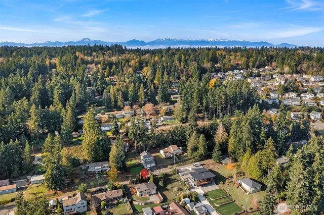 a picture of a bathroom with a sink