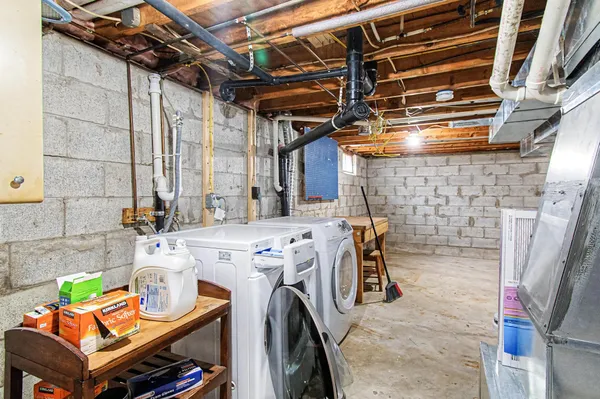 $449,000 | 5 Button Drive, Essex Junction, VT 05452