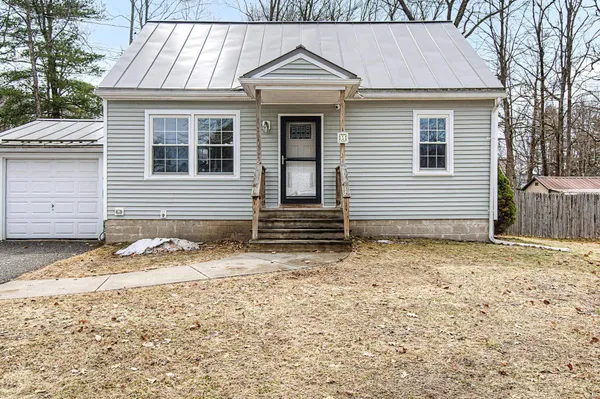 $449,000 | 5 Button Drive, Essex Junction, VT 05452