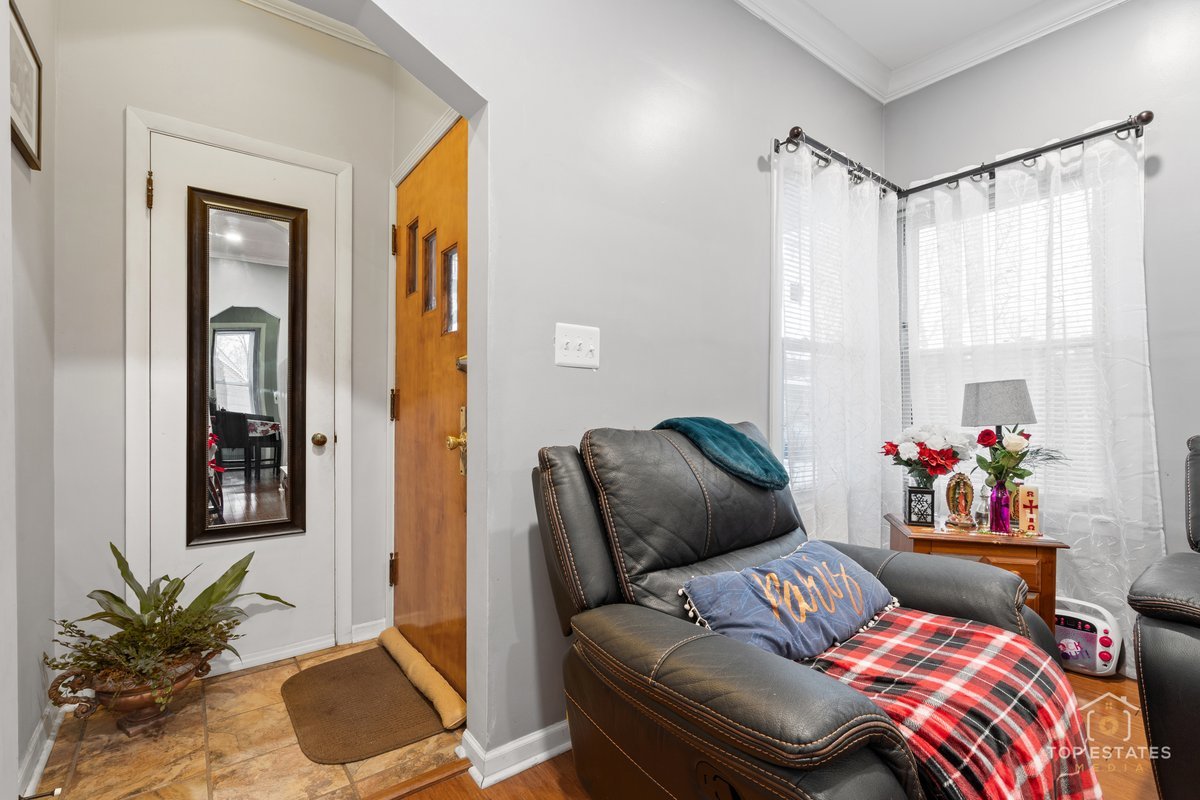 5404 South 72nd Court Summit, IL 60501 - Photo 6 of 23