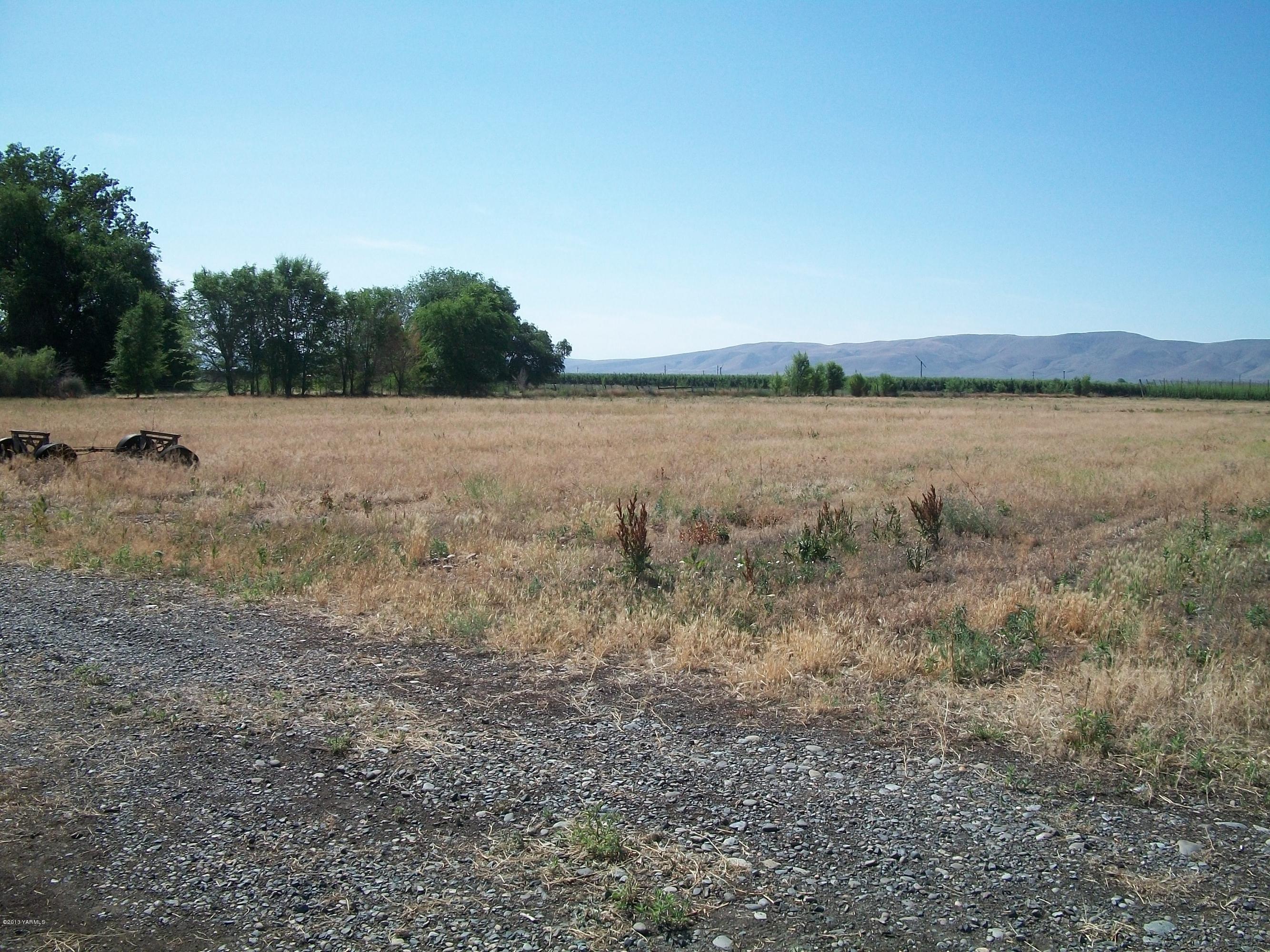 7600 Fort Road Wapato, WA 98951 - Photo 11 of 50 a view of a lake view