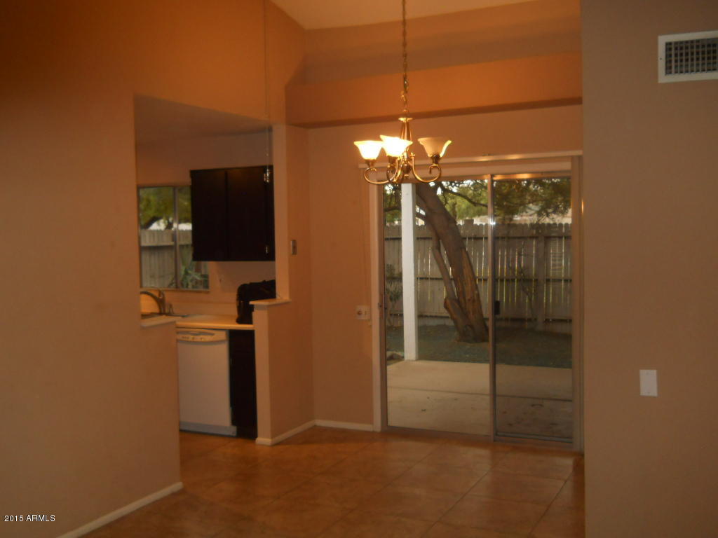 4357 East Carson Road Phoenix, AZ 85042 - Photo 5 of 21 a view of a room with a elevator