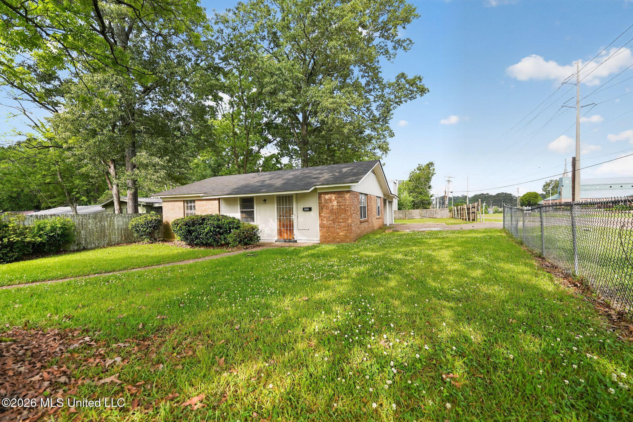 4597 Kirkley Drive Jackson, MS 39206 - Photo 7 of 44 07_4597_Kirkley_Dr_Jackson_MS_39206-Exte