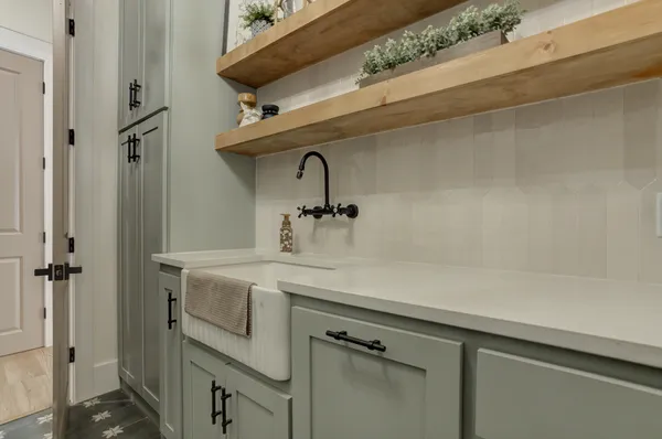 $815,000 | 5302 County Road 1300, Lubbock, TX 79407