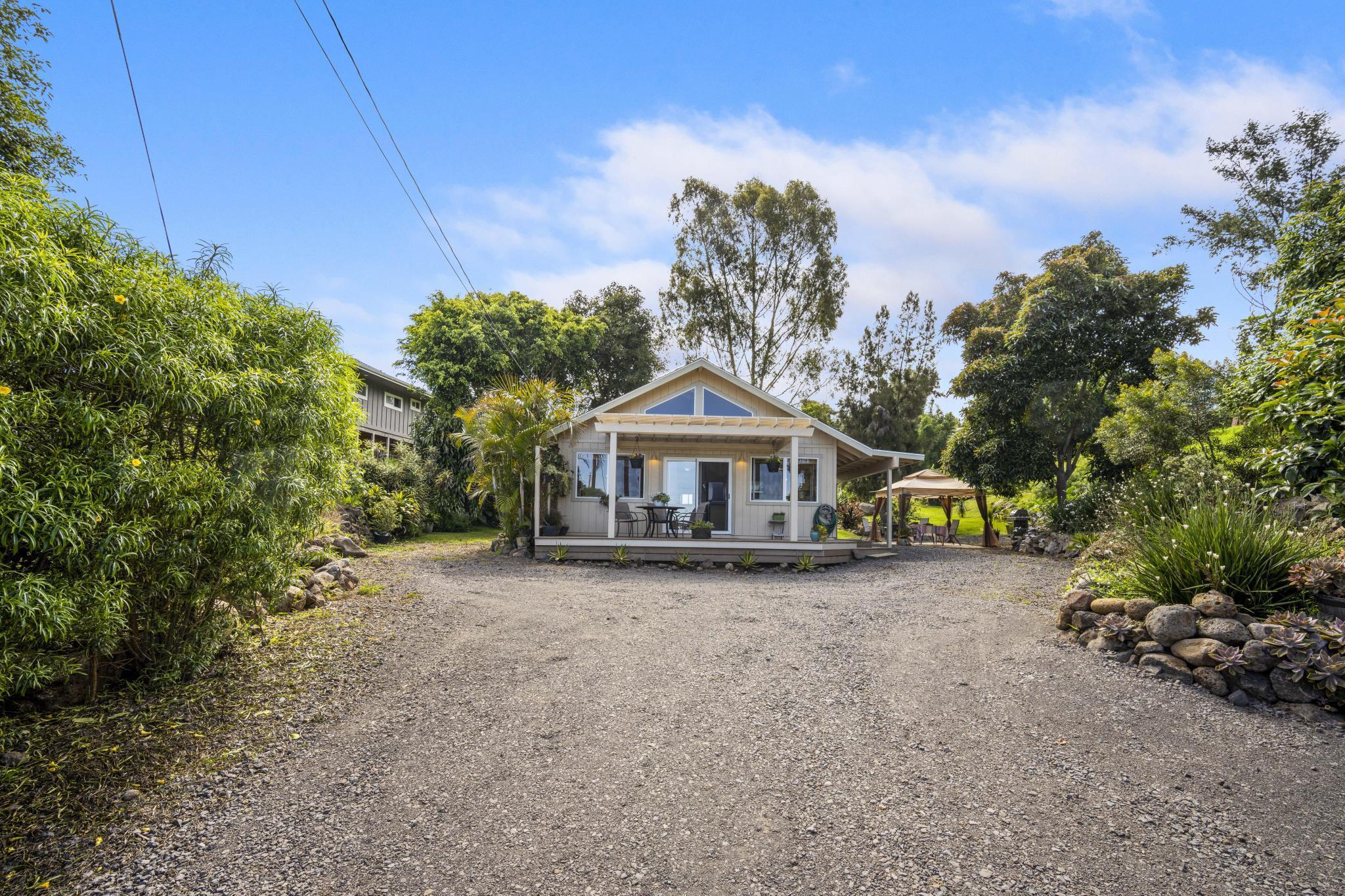 75 Ainakula Road, Unit A Kula, HI 96790 - Photo 42 of 45 a view of a house with wooden fence