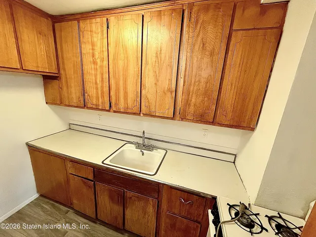 $78,000 | 1100 Clove Road, Unit 2F | Silver Lake