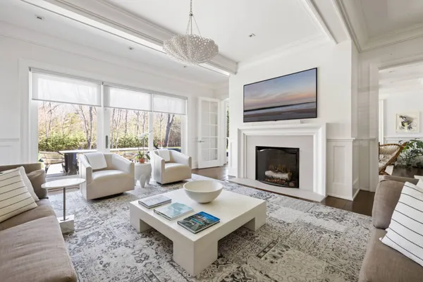 $5,250,000 | 602 Ruggs Path, Sag Harbor, NY 11963