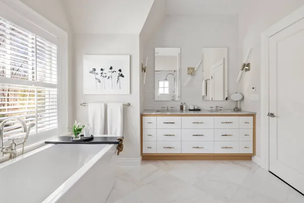 $5,250,000 | 602 Ruggs Path, Sag Harbor, NY 11963
