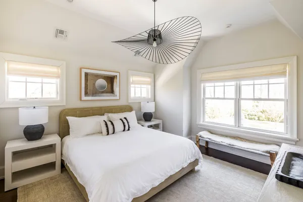 $5,250,000 | 602 Ruggs Path, Sag Harbor, NY 11963