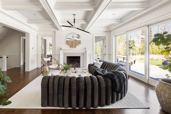 $5,250,000 | 602 Ruggs Path, Sag Harbor, NY 11963