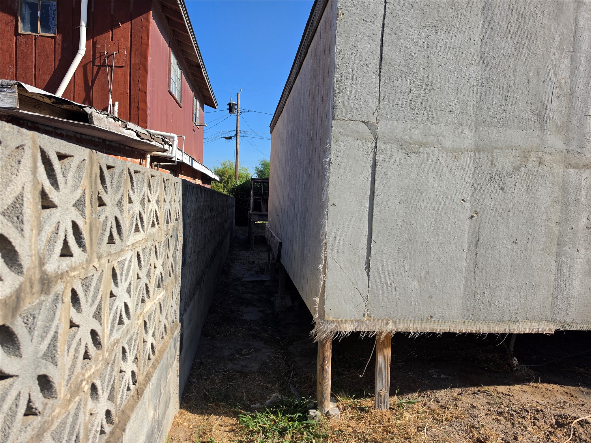 109 Masterson Road Laredo, TX 78046 - Photo 8 of 21