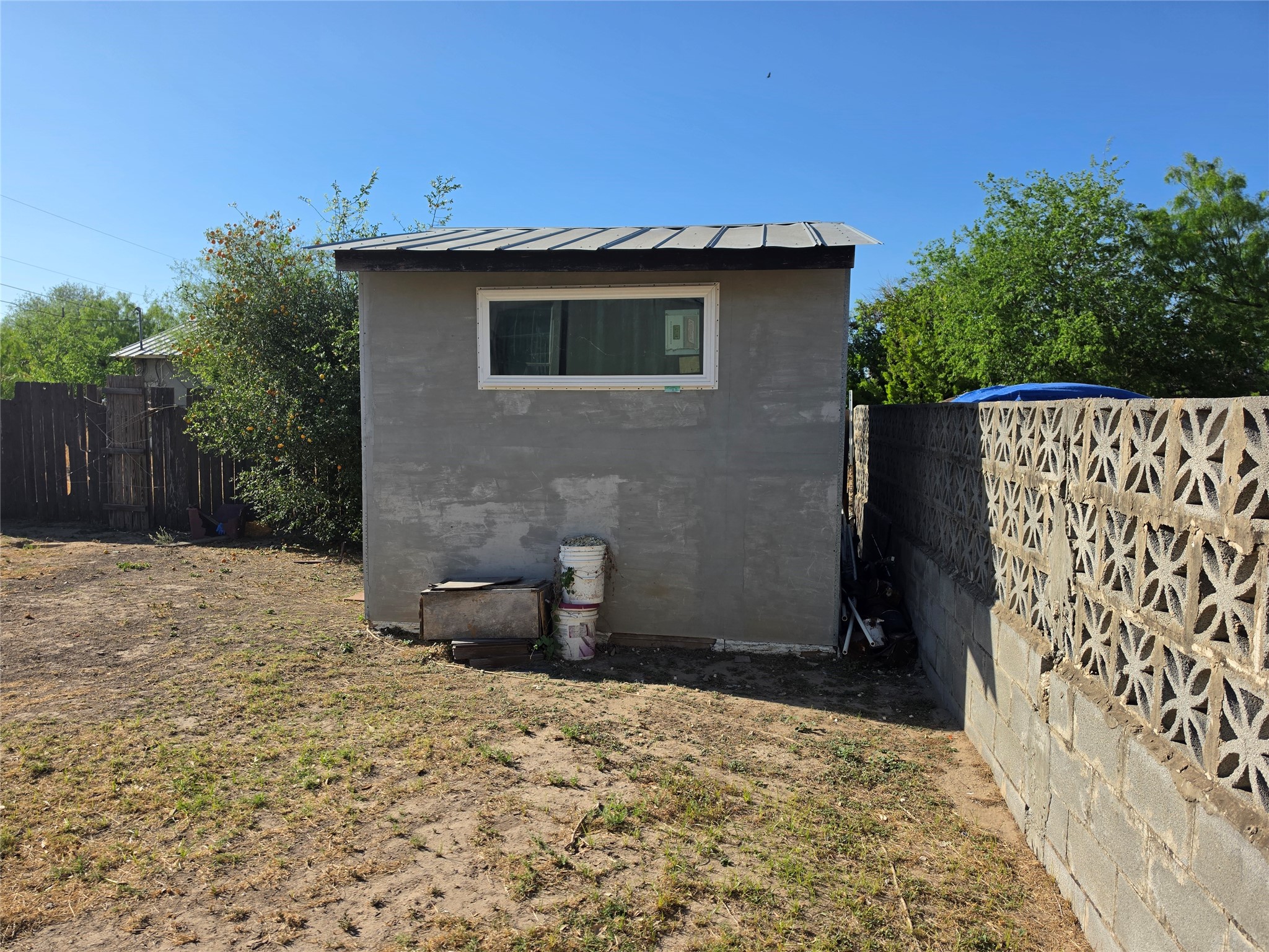 109 Masterson Road Laredo, TX 78046 - Photo 9 of 21