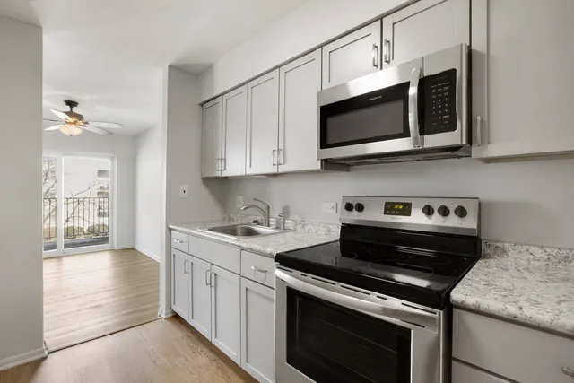 $179,000 | 8712 Skokie Boulevard, Unit 3L, Skokie, IL 60077