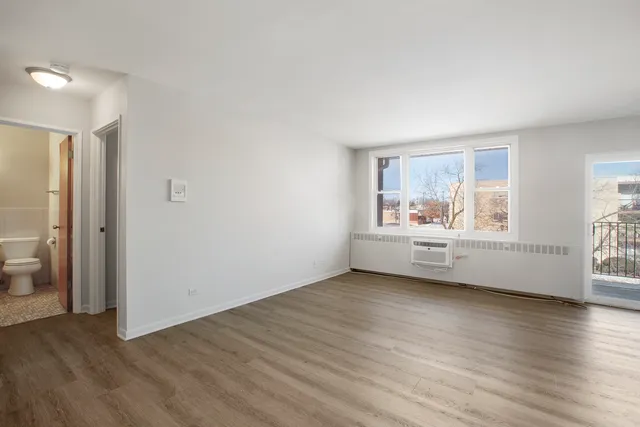 $179,000 | 8712 Skokie Boulevard, Unit 3L, Skokie, IL 60077