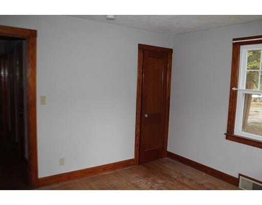 57 Southampton Road Holyoke, MA 01040 - Photo 10 of 18