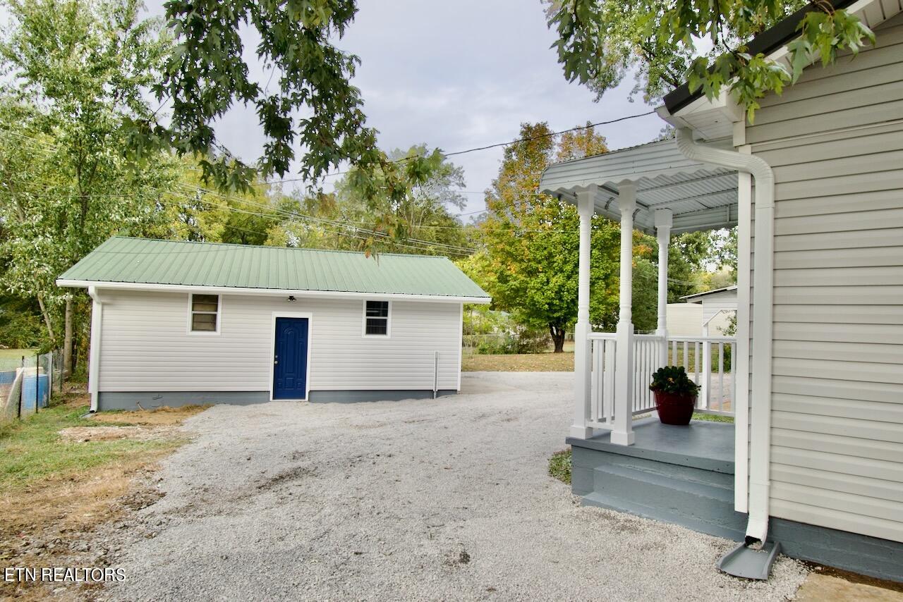 421 Main Road Maryville, TN 37804 - Photo 4 of 43 DSC_0411