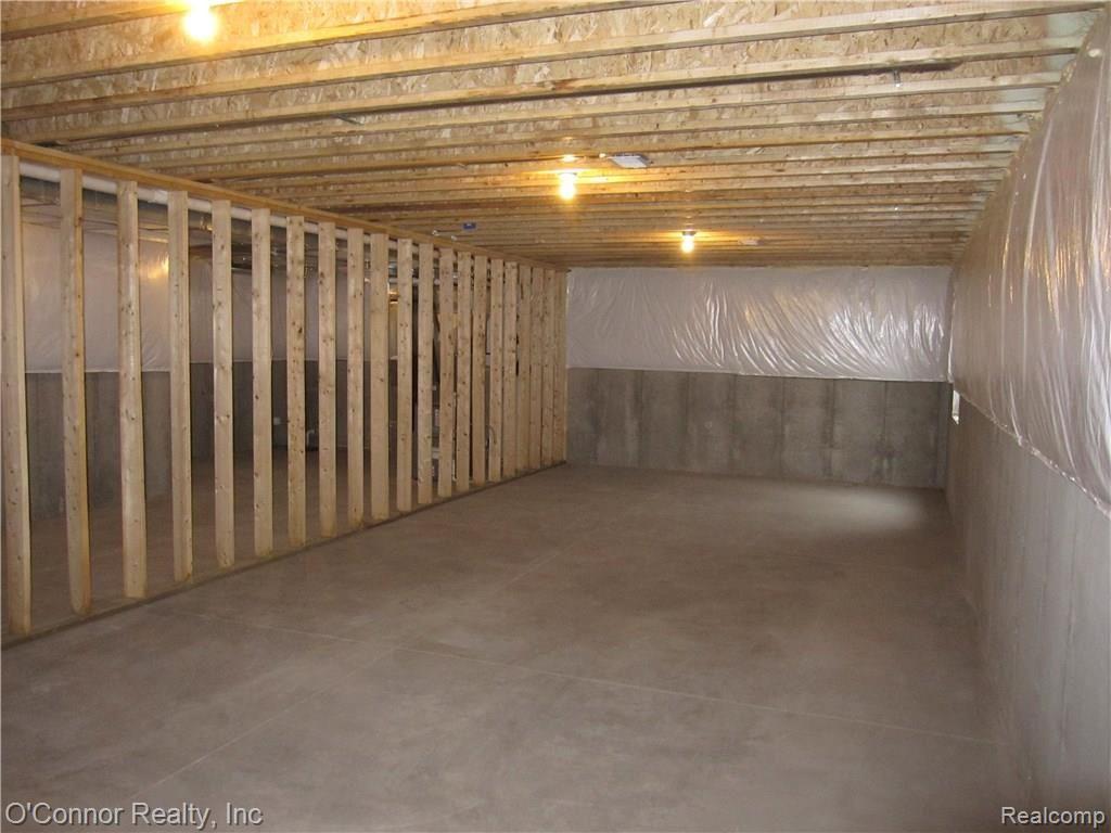 300 South Allen Road St. Clair, MI 48079 - Photo 18 of 21 IMG_0860.JPG