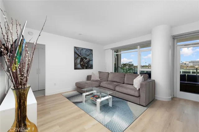 $875,000 | 3131 Michelson Drive, Unit 606, Irvine, CA 92612