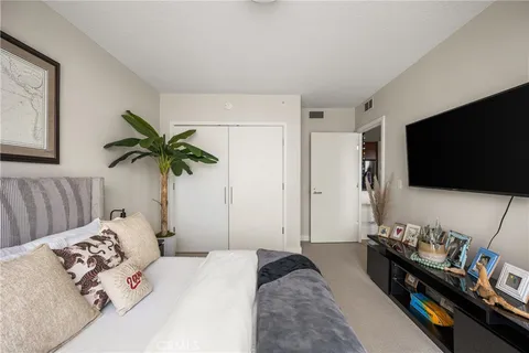 $900,000 | 3131 Michelson Drive, Unit 606, Irvine, CA 92612