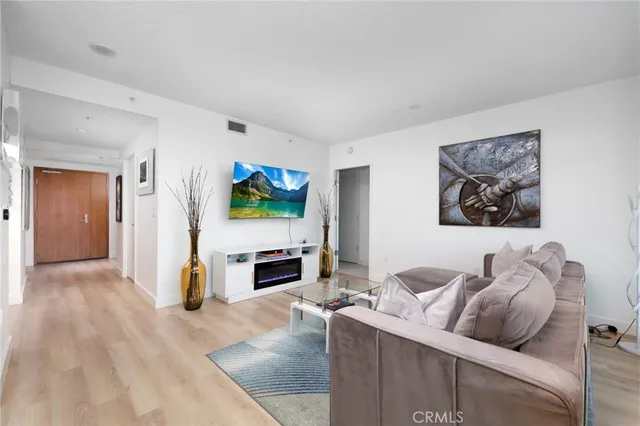 $875,000 | 3131 Michelson Drive, Unit 606, Irvine, CA 92612