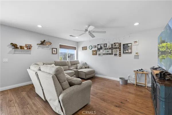 $930,000 | 28442 Alder Peak, Canyon Country, CA 91387