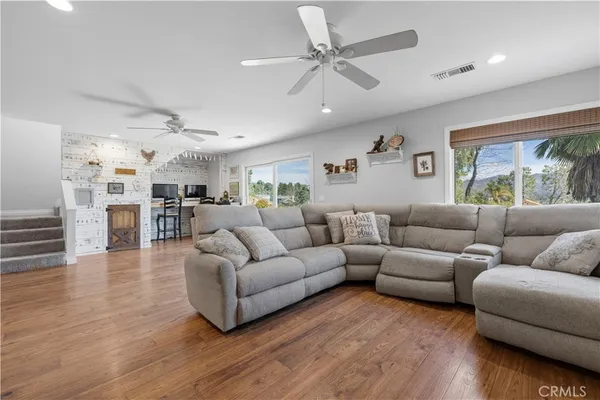 $930,000 | 28442 Alder Peak, Canyon Country, CA 91387