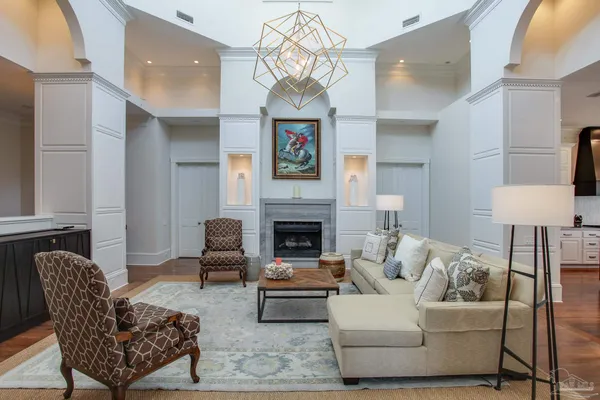 $3,800,000 | 2008 East Gadsden Street, Pensacola, FL 32501
