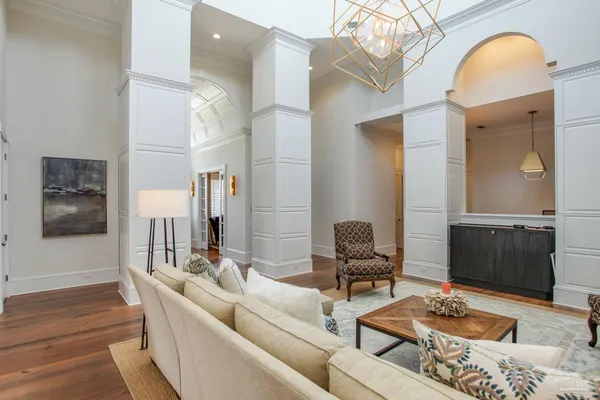 $3,800,000 | 2008 East Gadsden Street, Pensacola, FL 32501