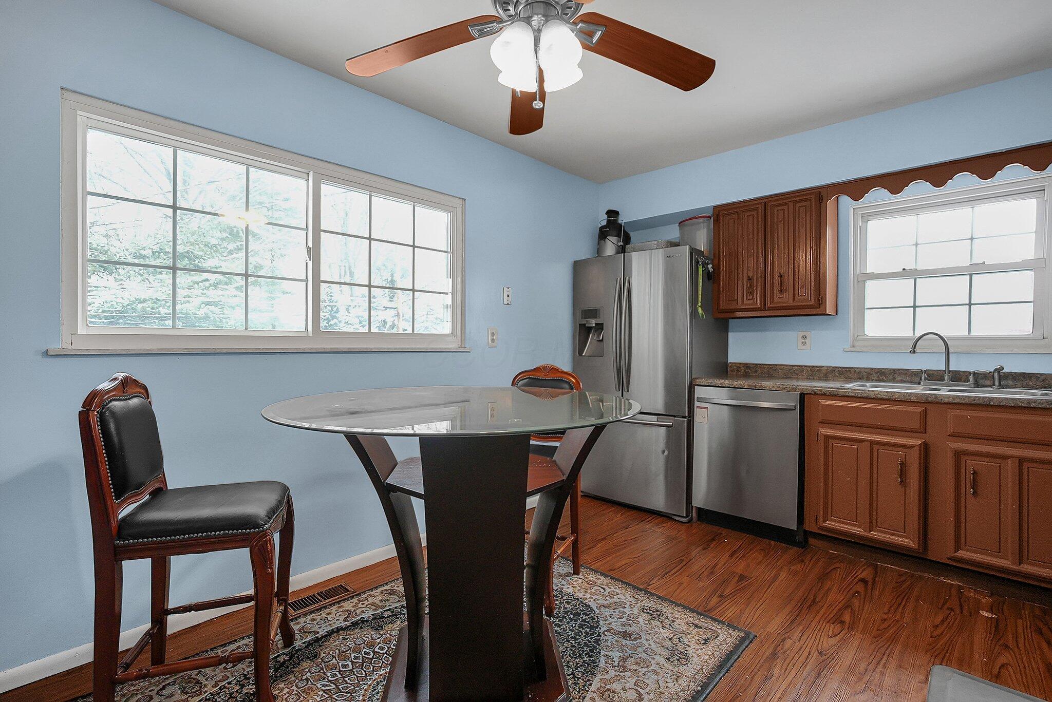 390 Lincolnshire Road Columbus, OH 43230 - Photo 7 of 32 7-web-or-mls-390-lincolnshire-rd